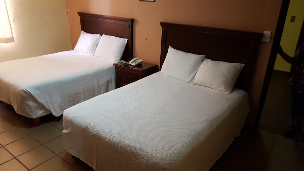 Hotel La Posta Monclova Room photo